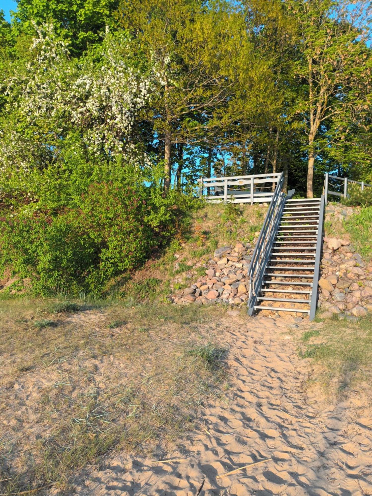 Hotel Viesu Nams Juras Bura Tūja Esterno foto